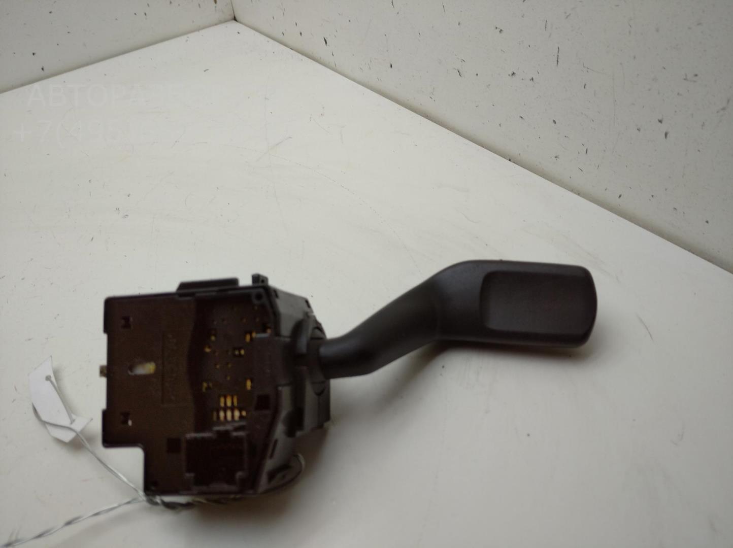 Переключатель поворотов подрулевой