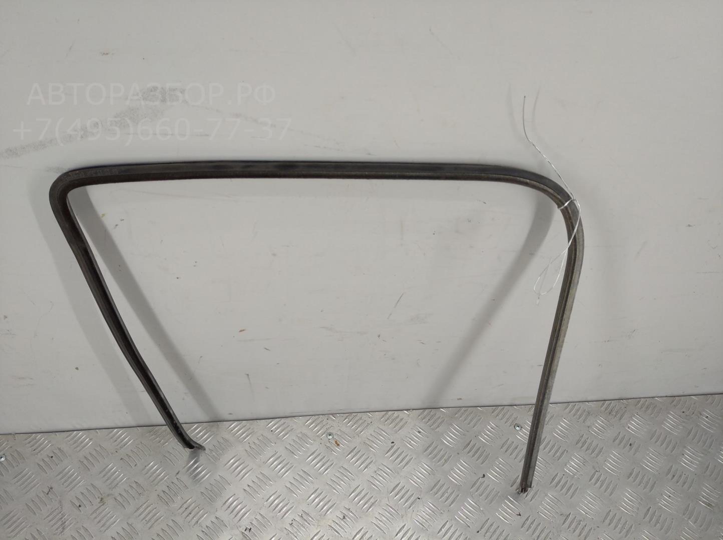 Накладка стекла переднего правого