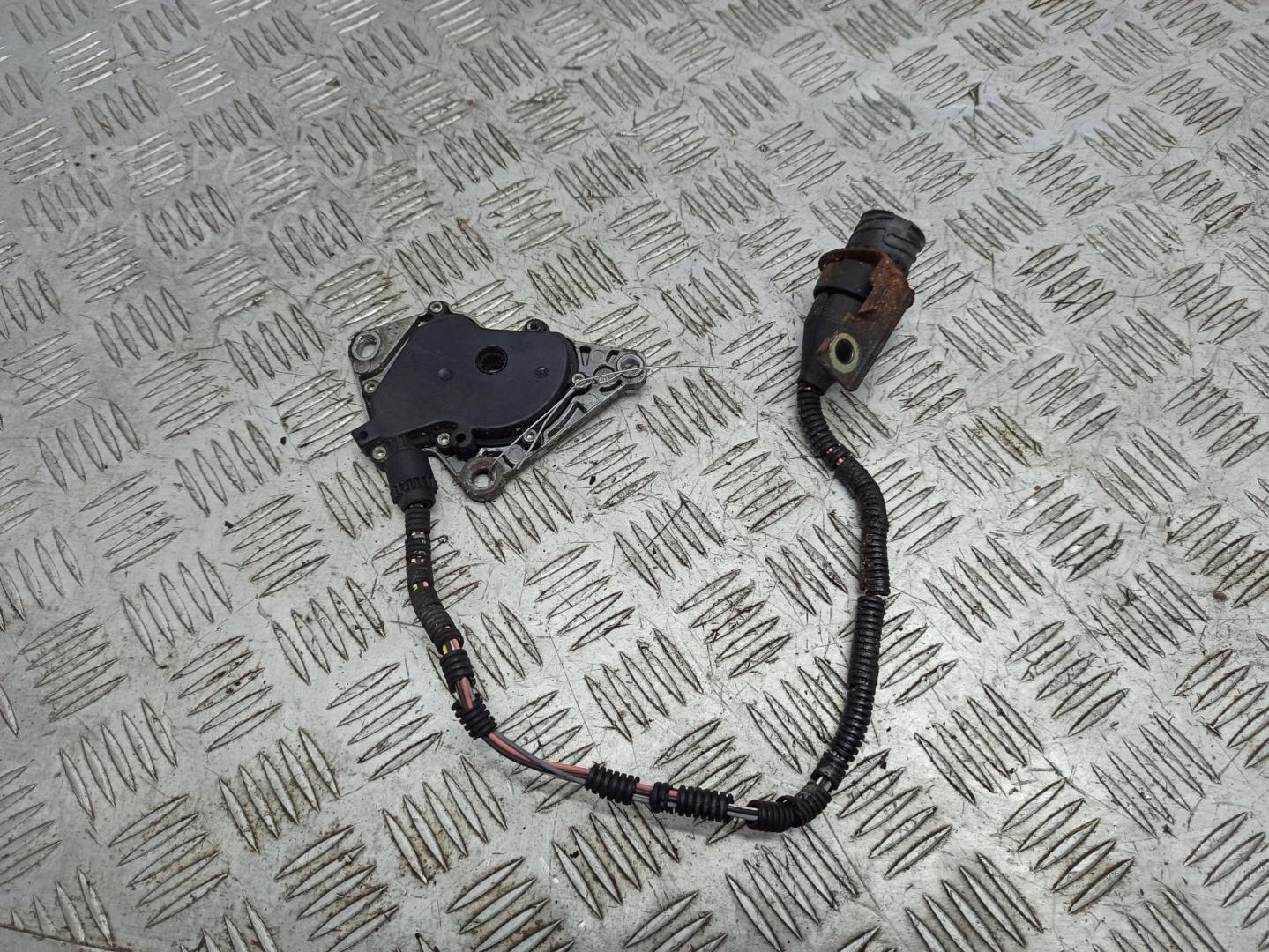 Кулиса МКПП / АКПП