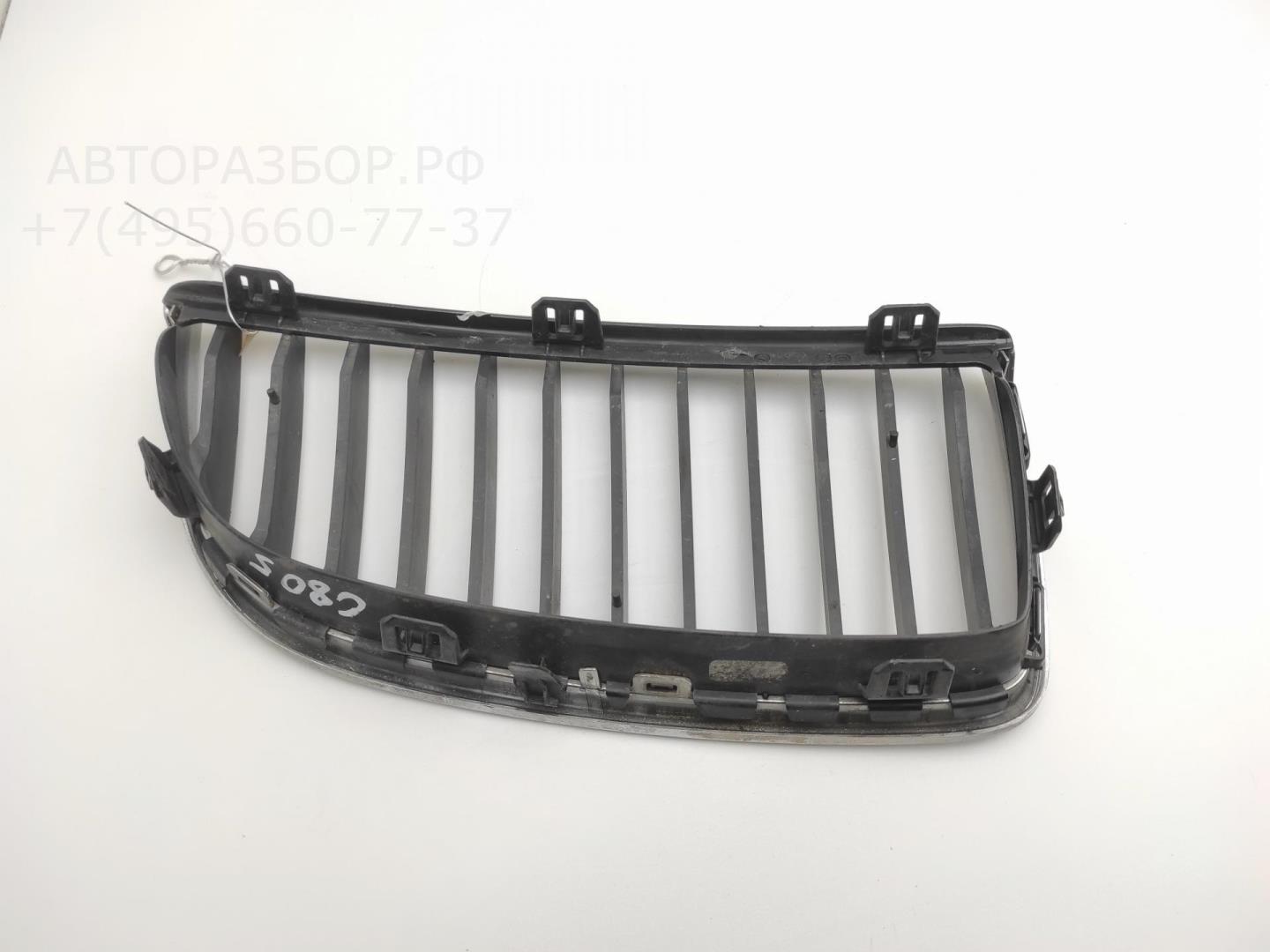 Решетка радиатора левая