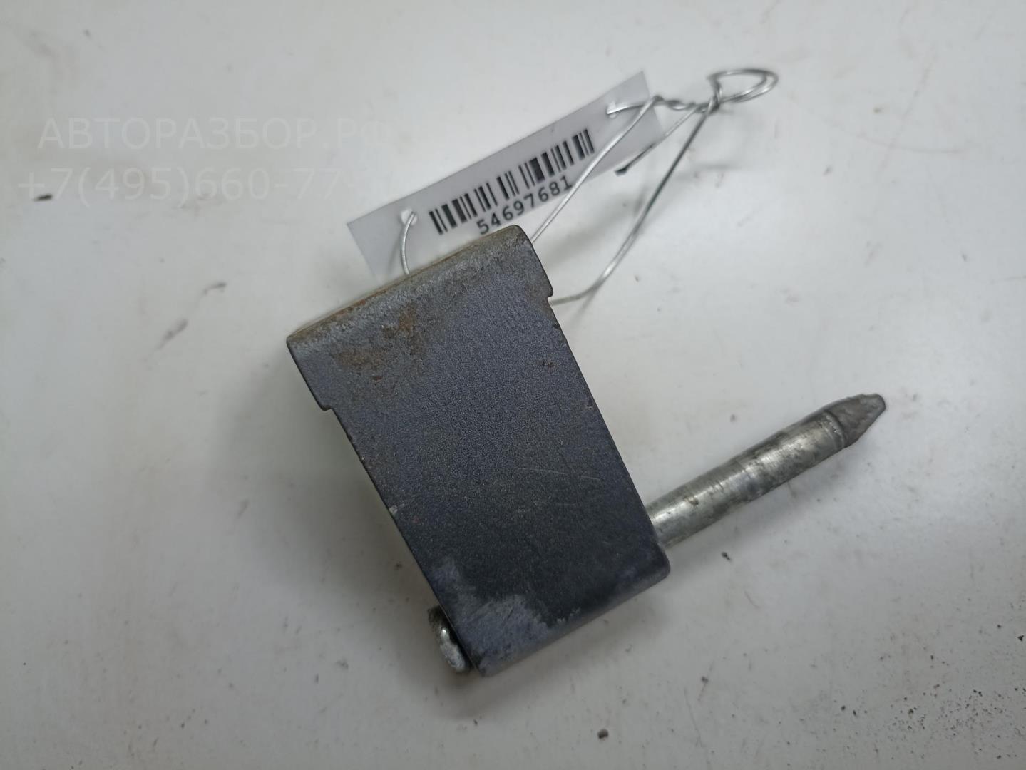 Петля крышки багажника