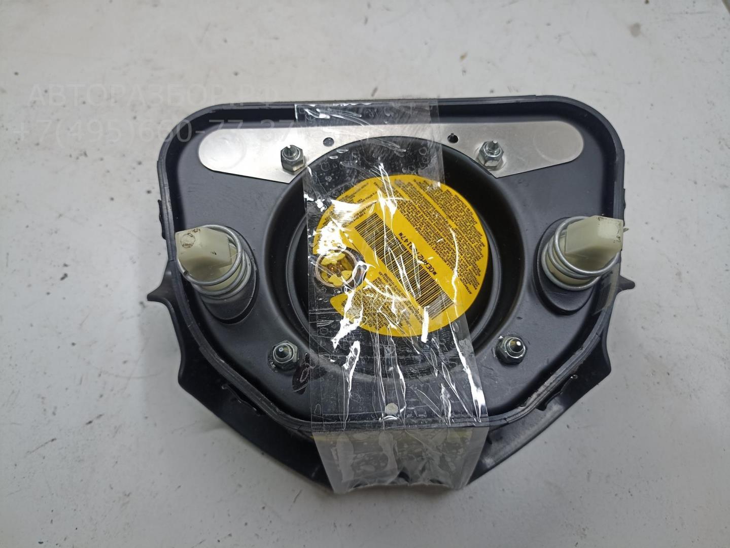 Подушка безопасности в рулевое колесо