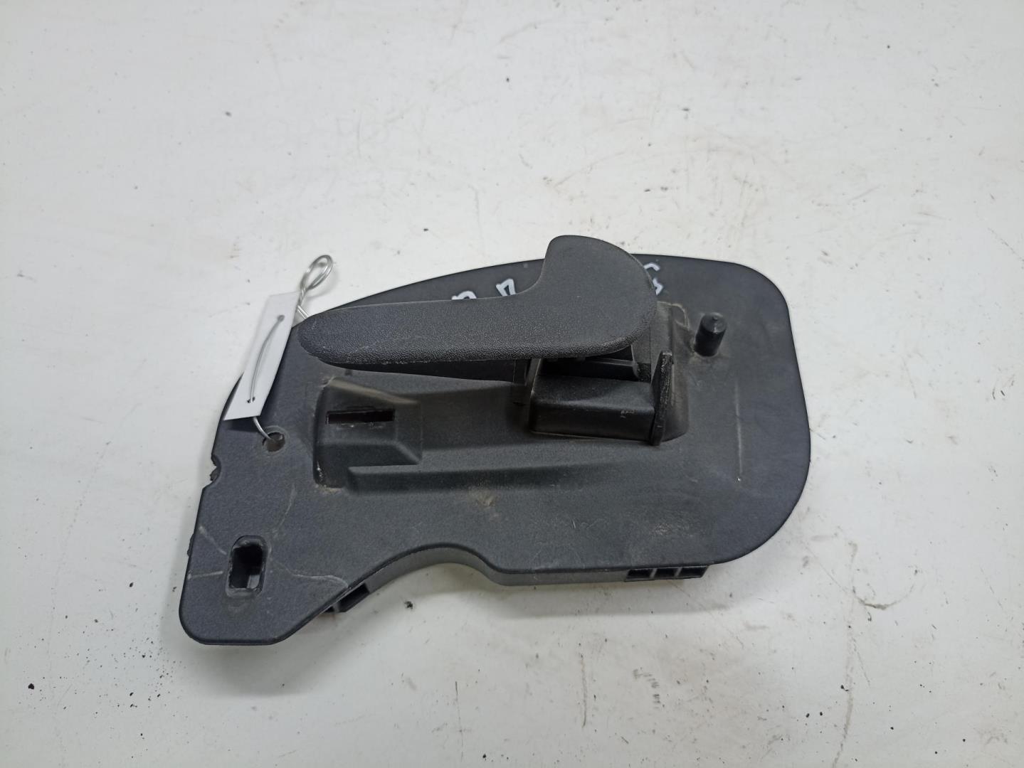 Ручка двери передней внутренняя правая