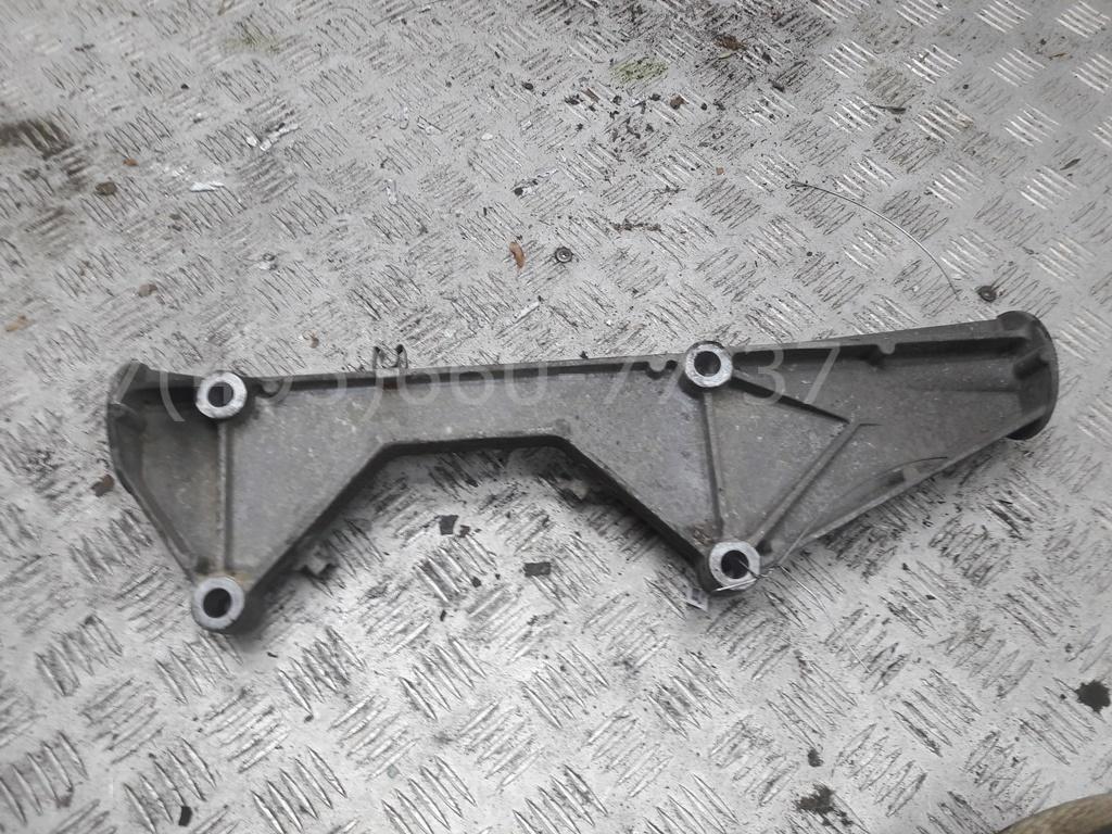 Кронштейн (сопут. товар)