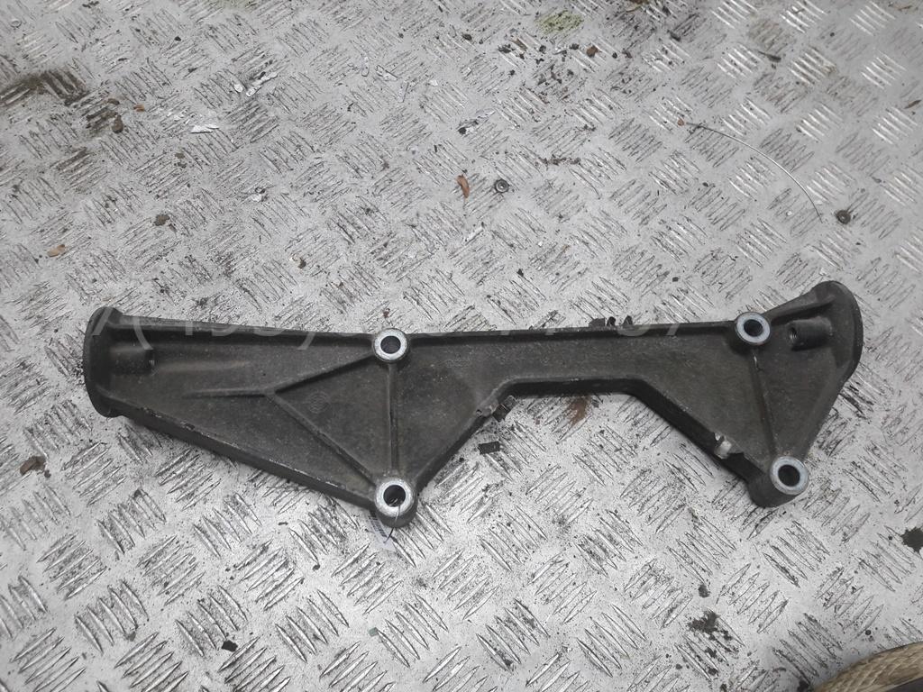 Кронштейн (сопут. товар)