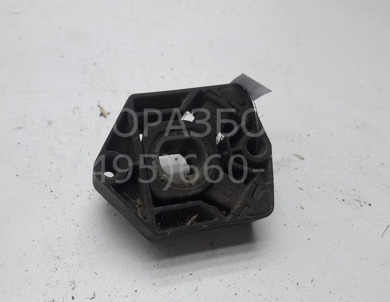 Кронштейн радиатора