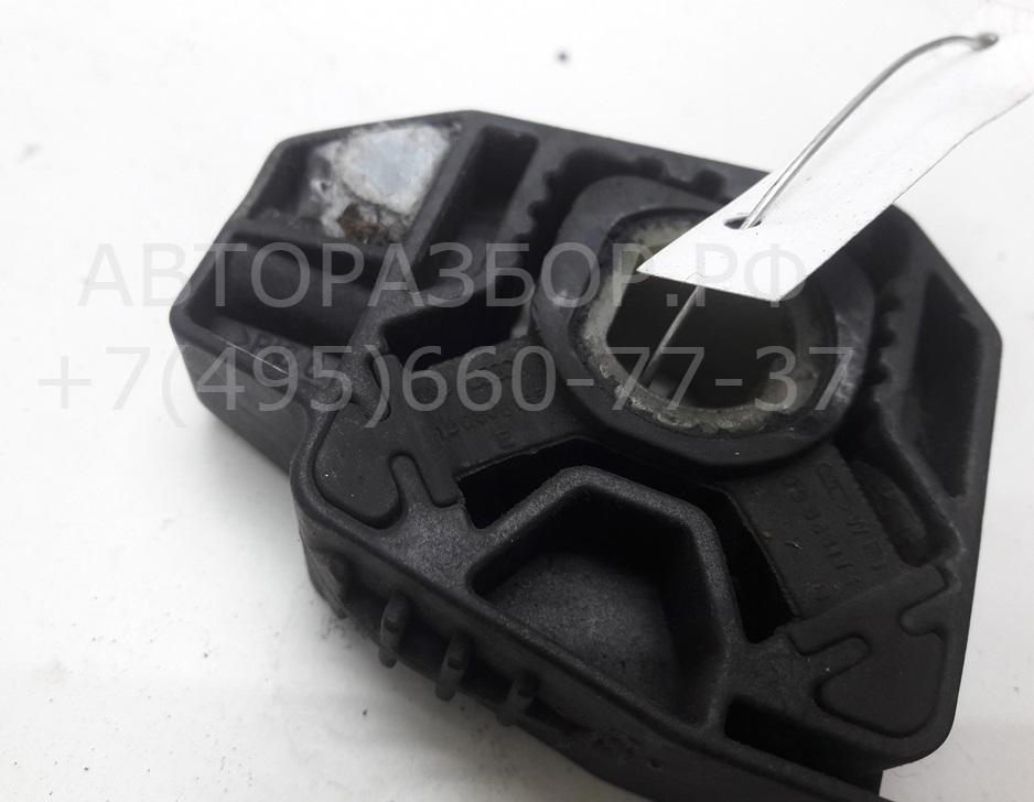 Кронштейн радиатора