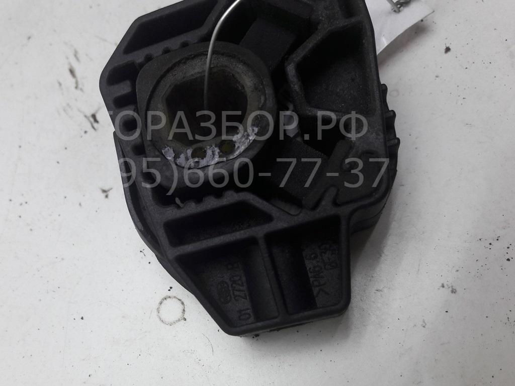 Кронштейн радиатора