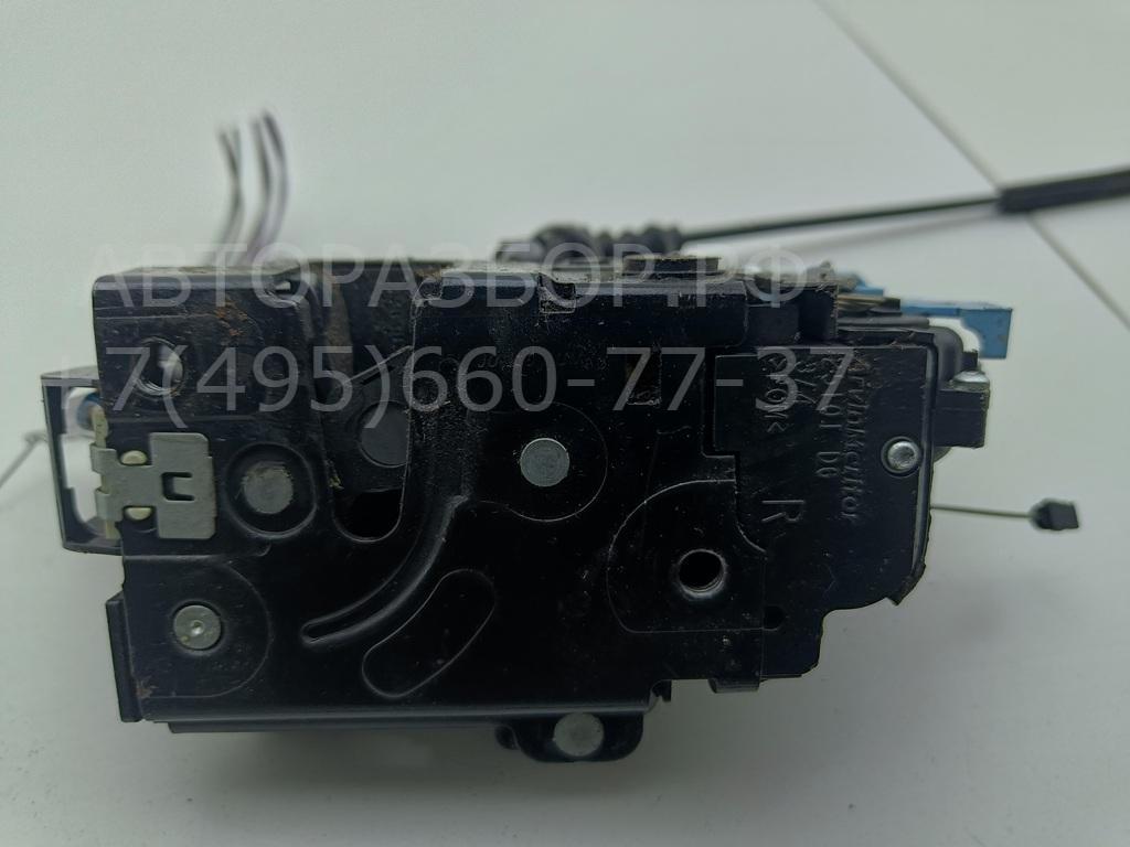 Замок двери задней правой