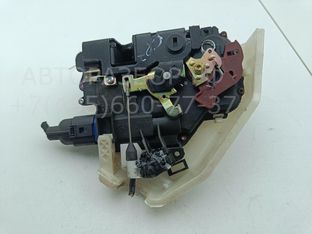 Замок двери задней левой