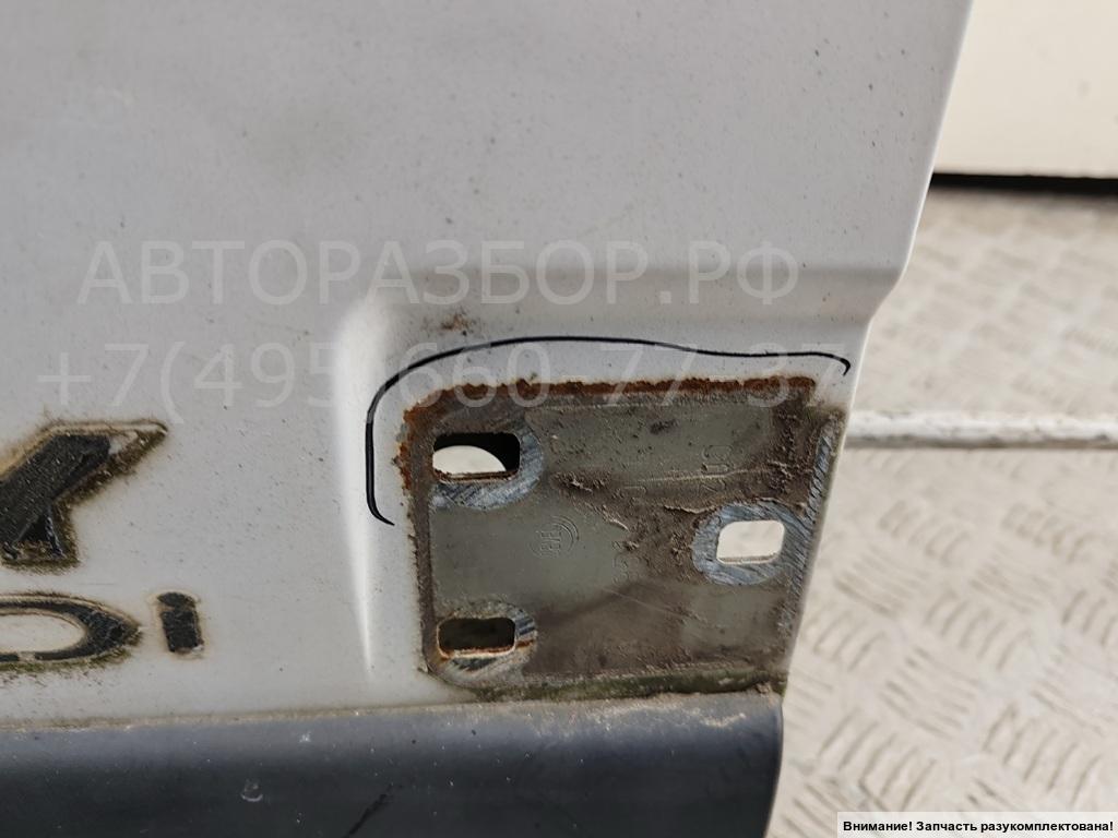 Дверь багажника правая