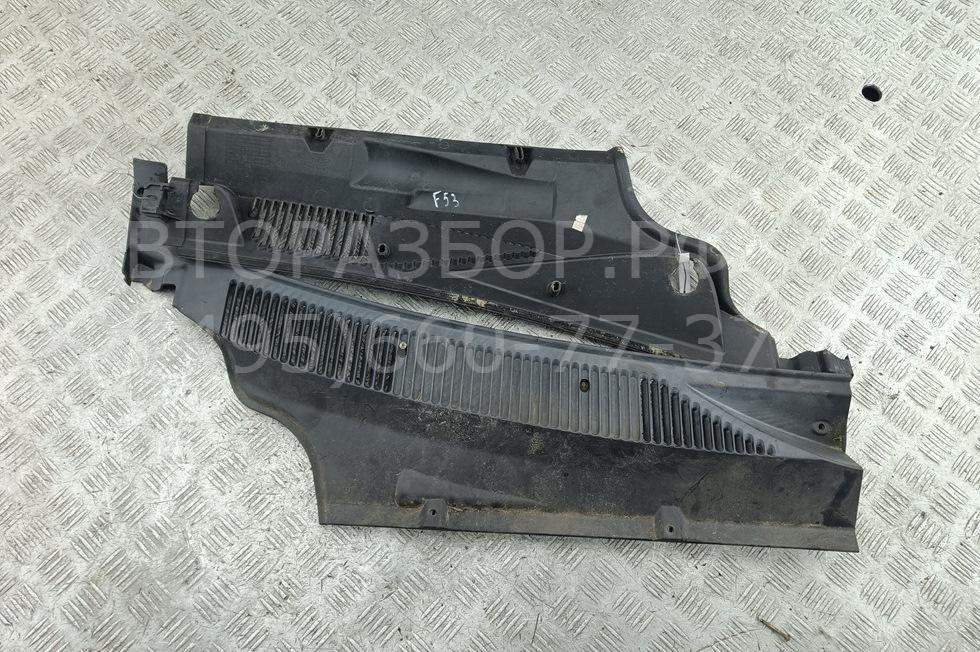 Решетка стеклоочистителей (Жабо)