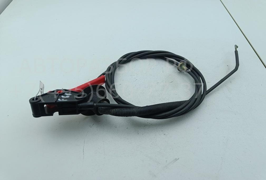 Трос открывания капота