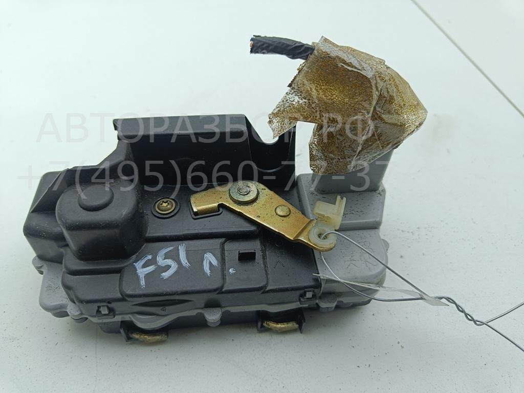 Замок двери задней левой