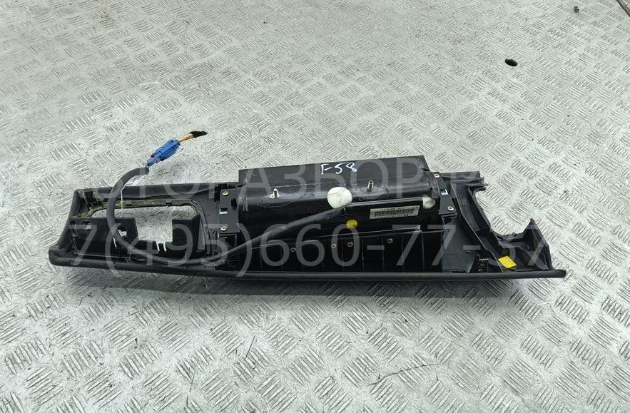 Подушка безопасности пассажирская (в торпедо)