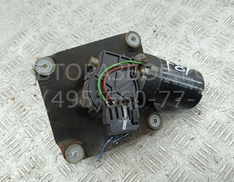Моторчик стеклоочистителя передний