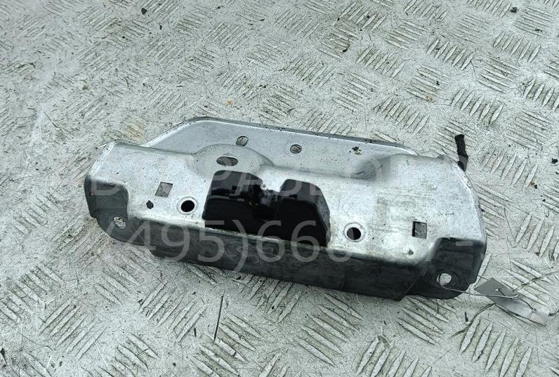 Замок багажника