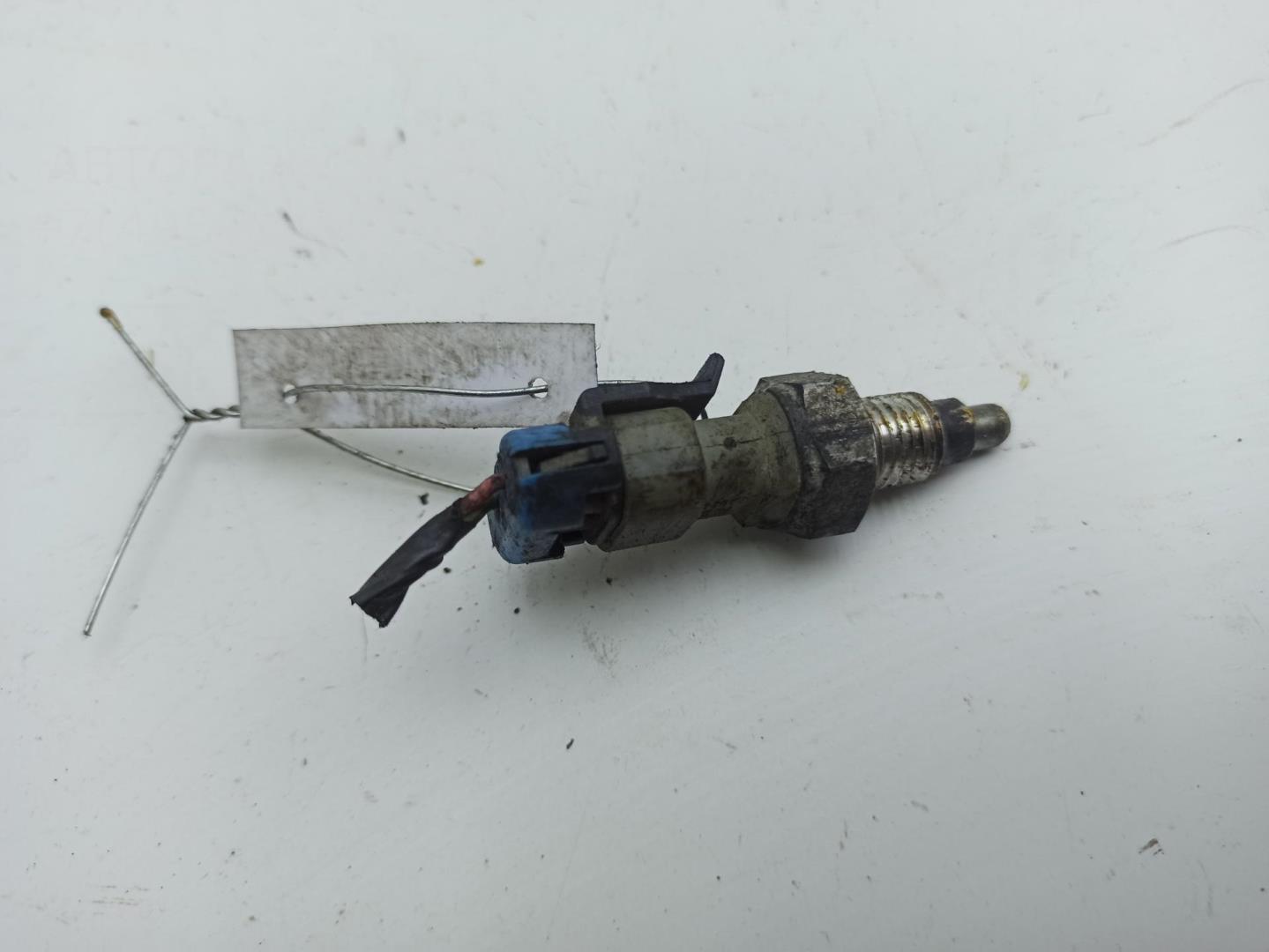 Датчик включения заднего хода