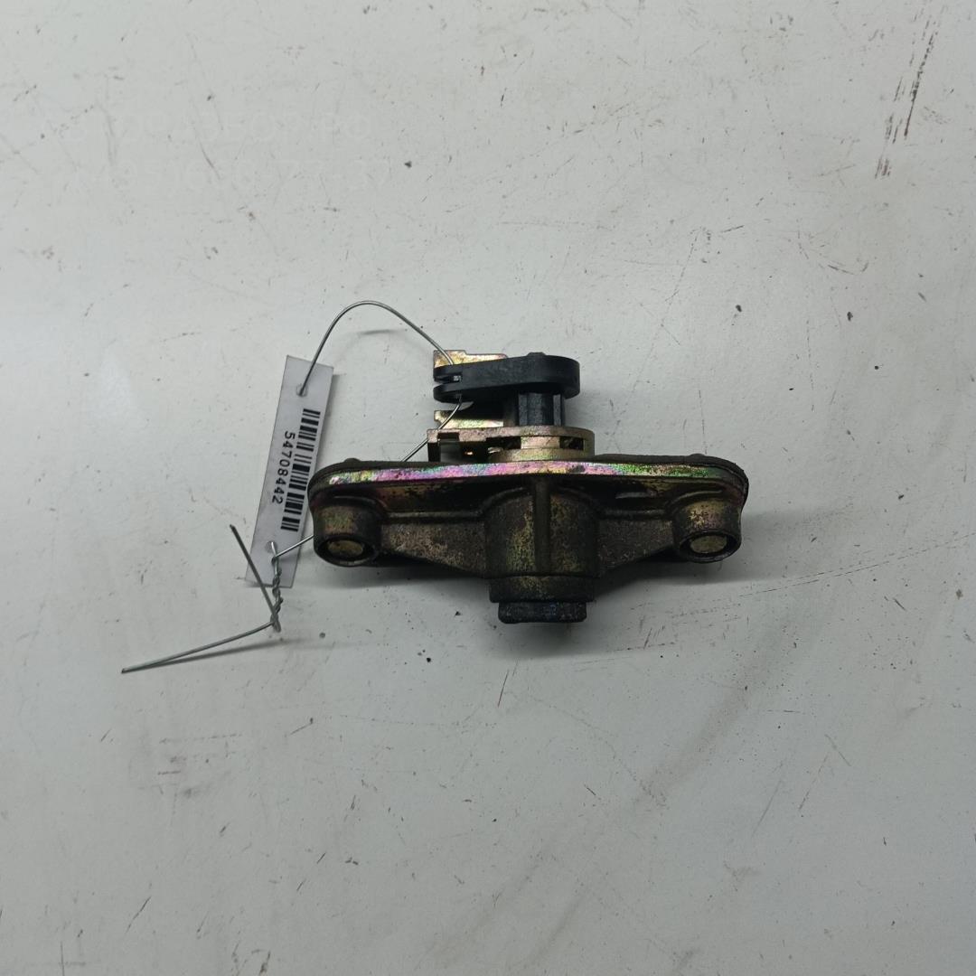 Вставка замка багажника