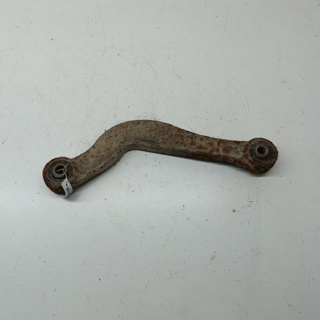 Рычаг задний правый