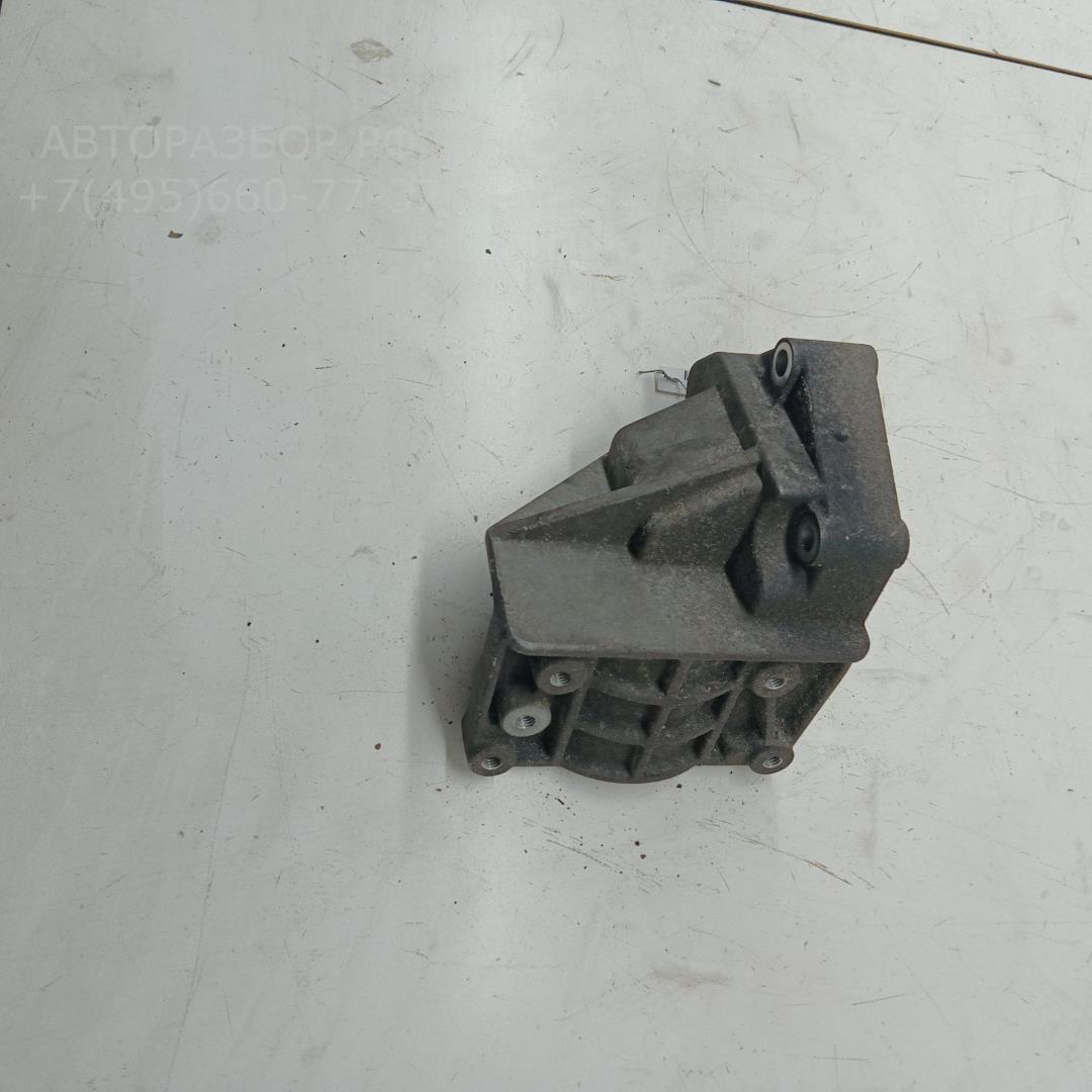 Кронштейн ГУР