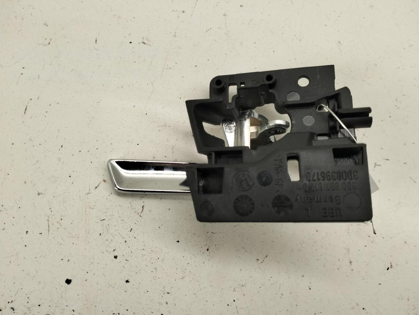 Ручка двери задней внутренняя левая