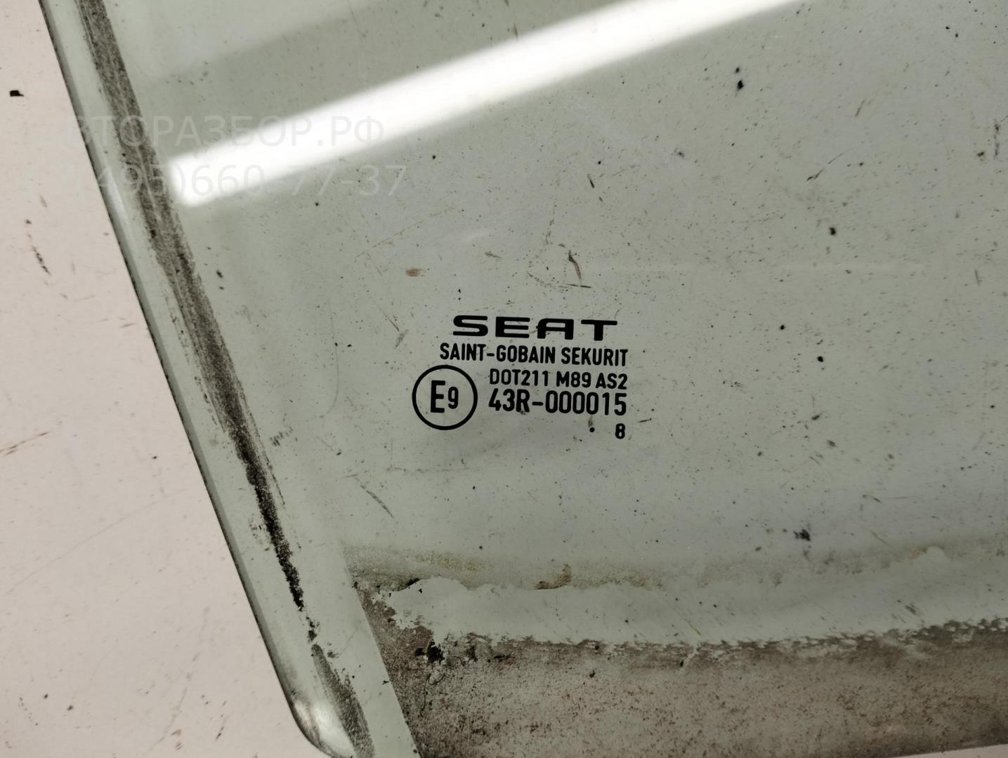 Стекло двери задней правой