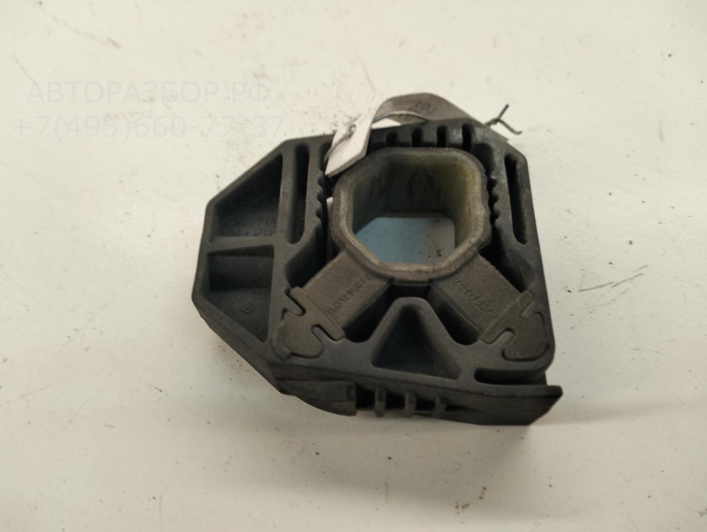 Кронштейн радиатора