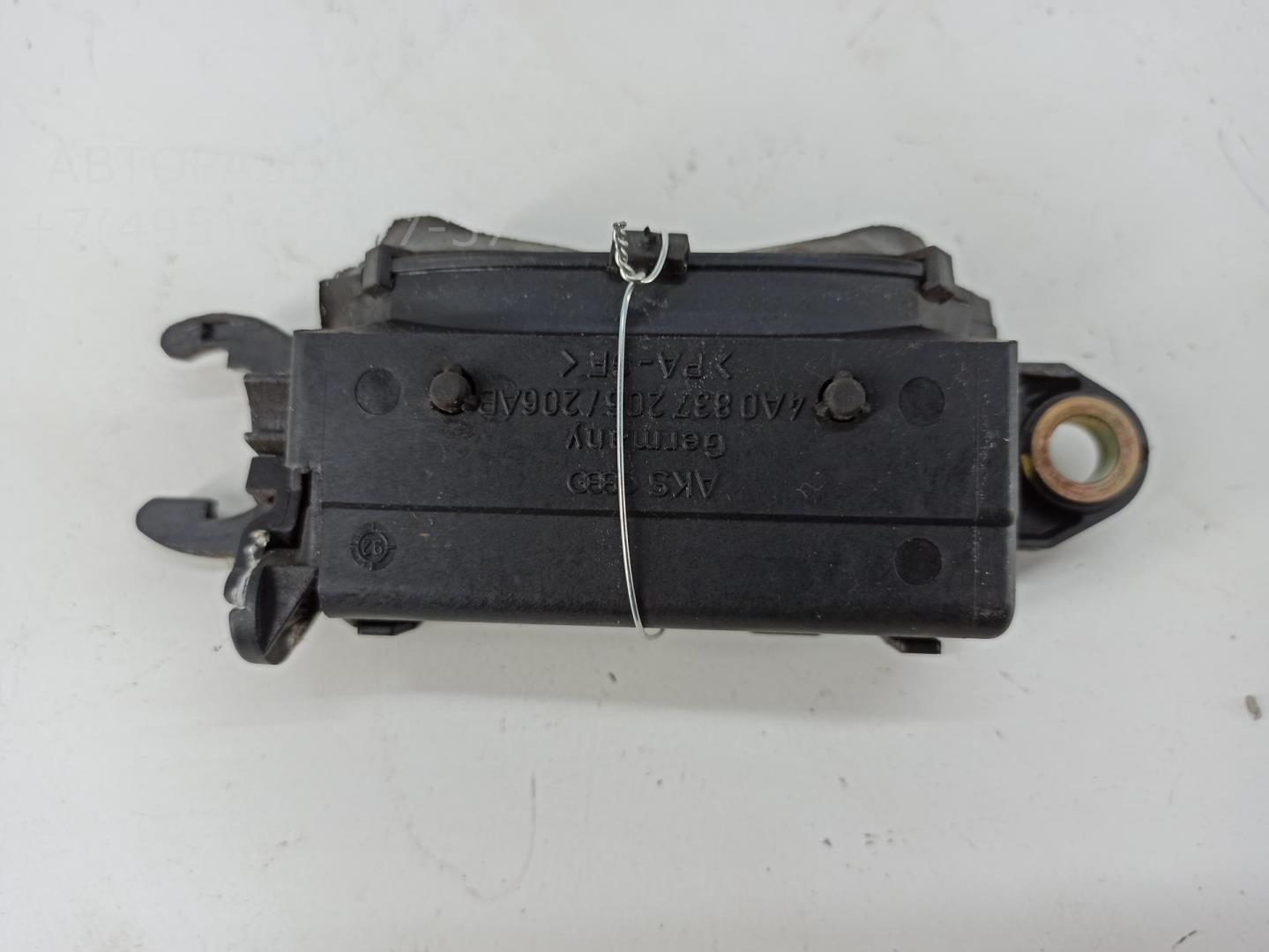 Ручка двери передней наружная правая