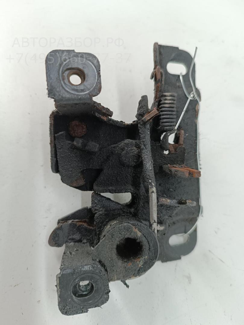 Замок капота