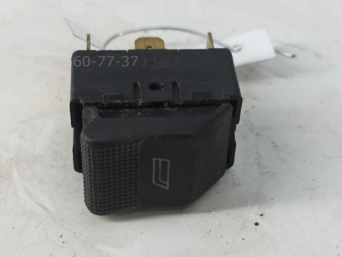 Кнопка стеклоподъемника