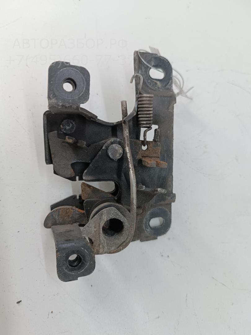 Замок капота