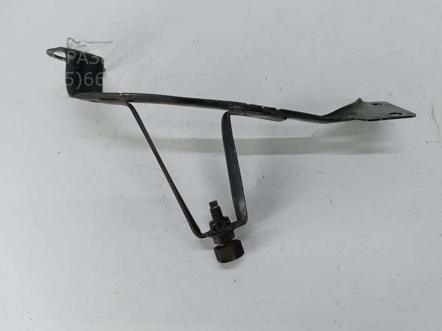 Крепеж фары