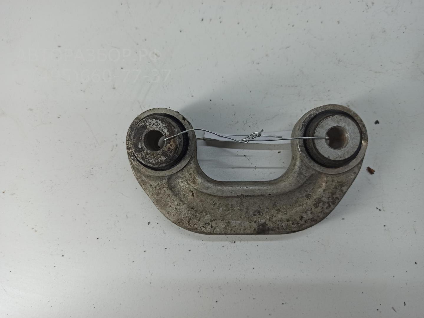 Стойка переднего стабилизатора