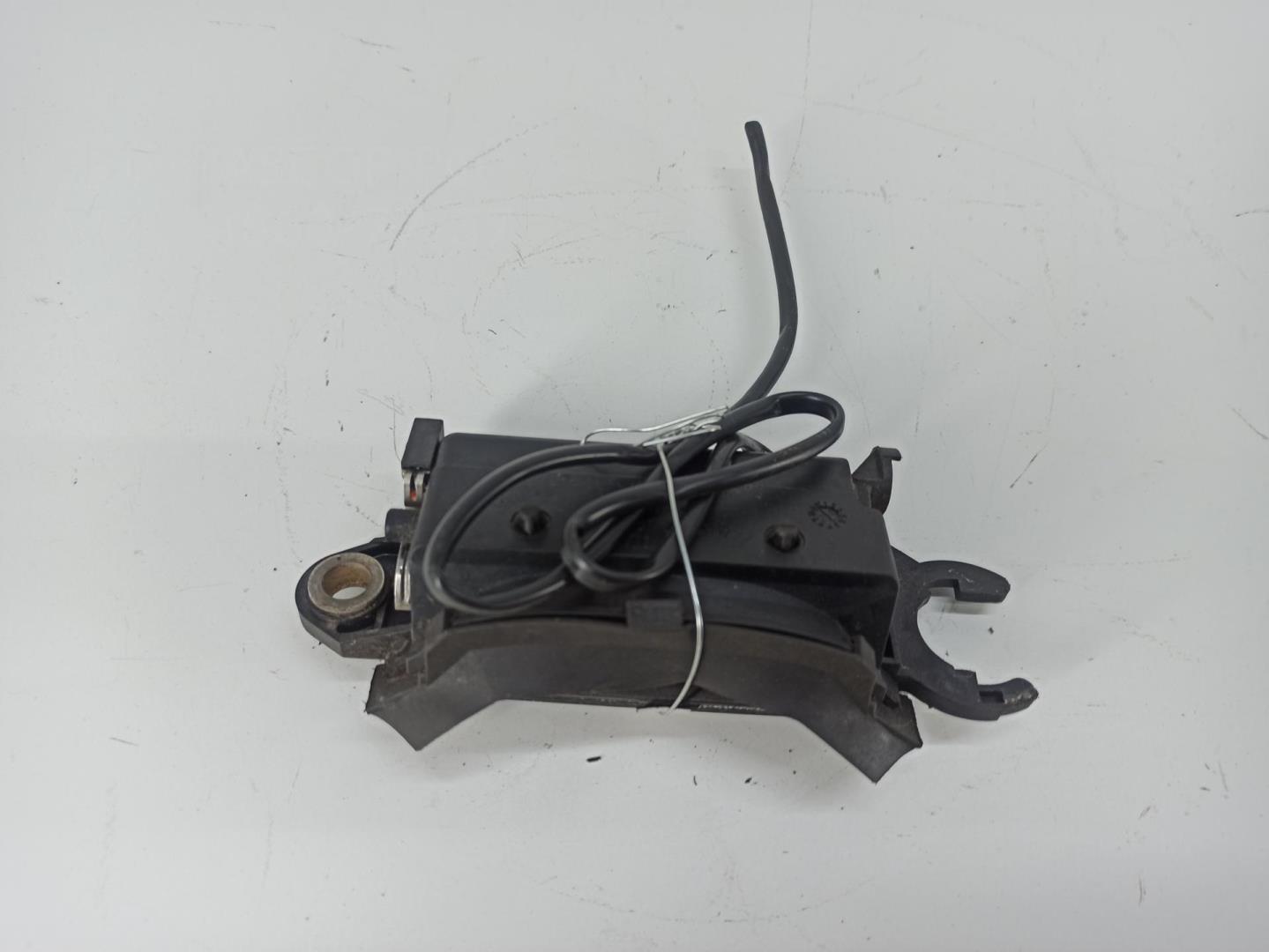 Ручка двери передней наружная правая