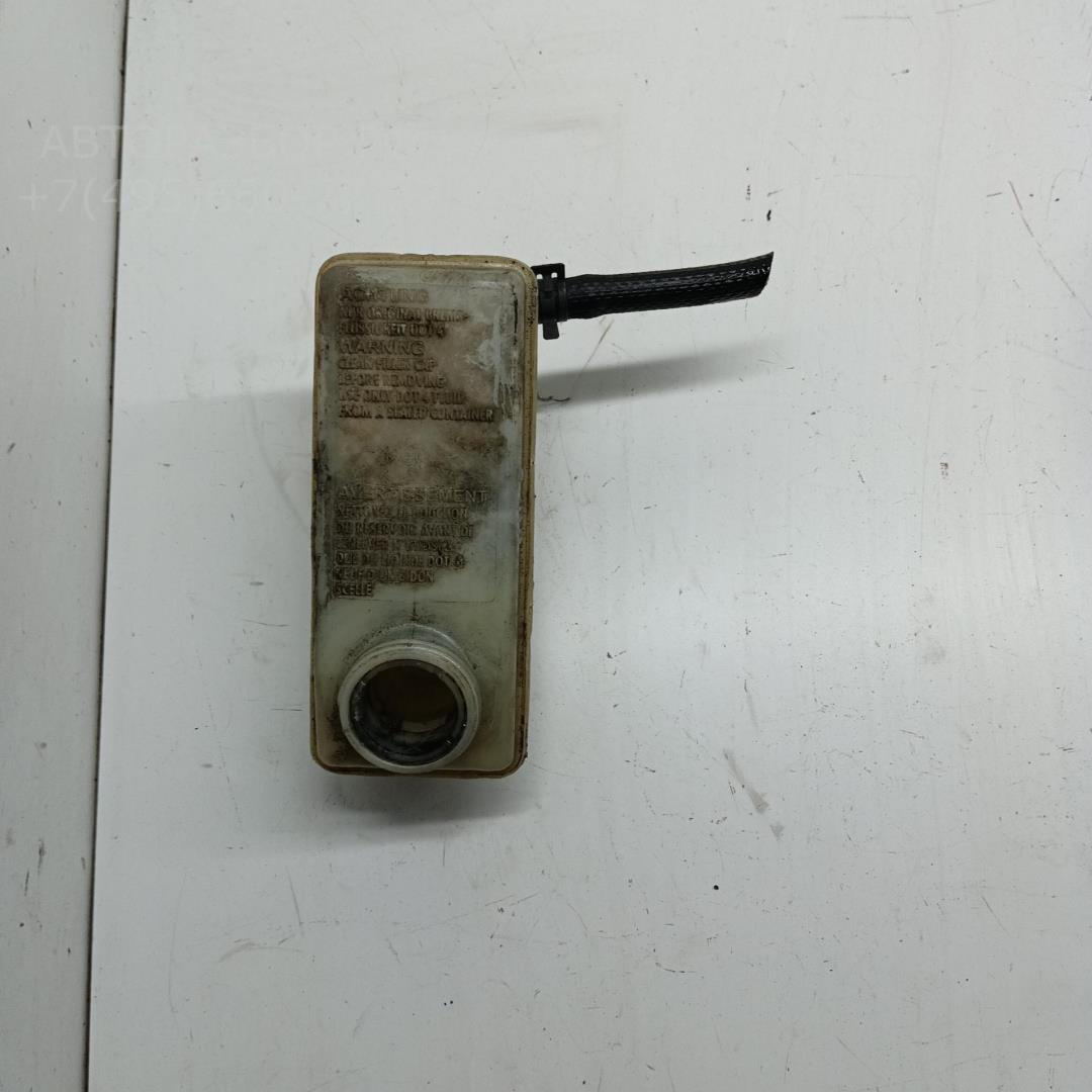 Бачок главного тормозного цилиндра