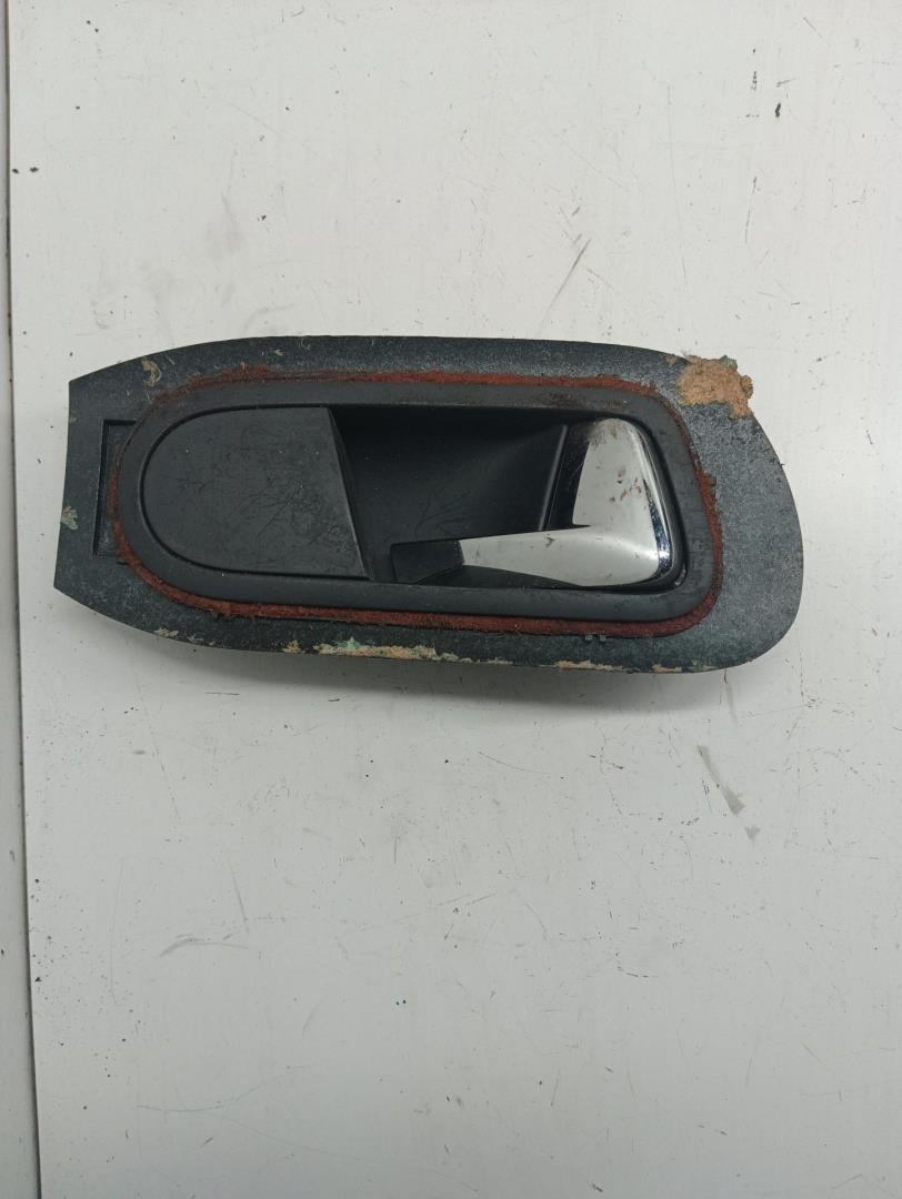 Ручка двери передней внутренняя правая