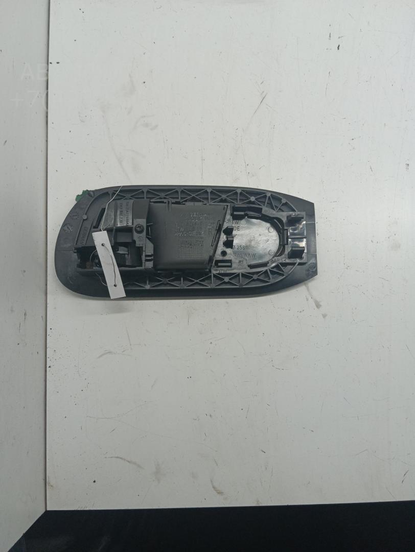 Ручка двери передней внутренняя правая