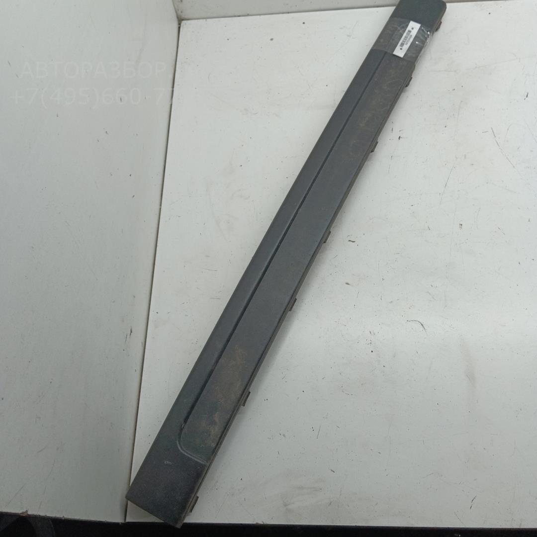 Молдинг переднего бампера