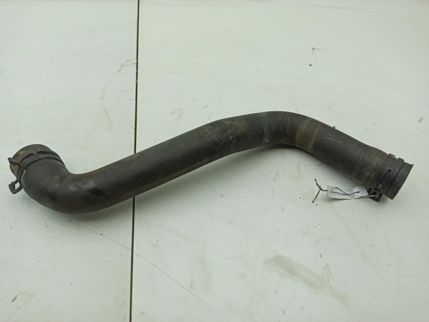 Патрубок радиатора