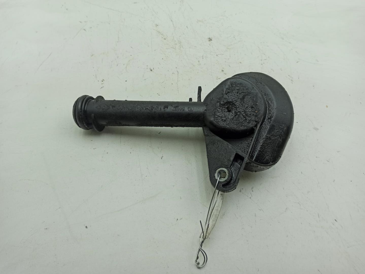 Маслозаливная горловина