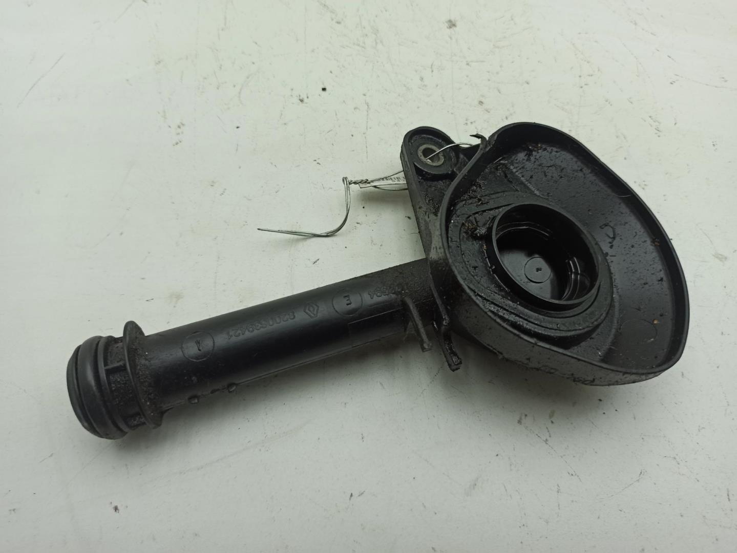 Маслозаливная горловина