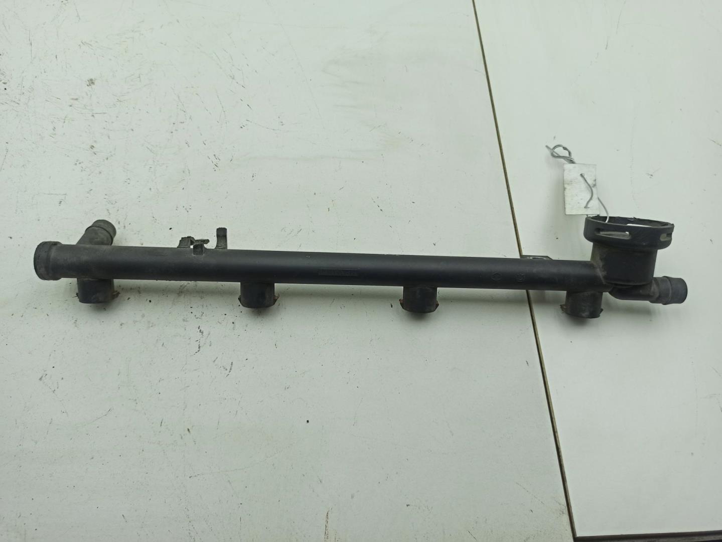 Рейка топливная (рампа)