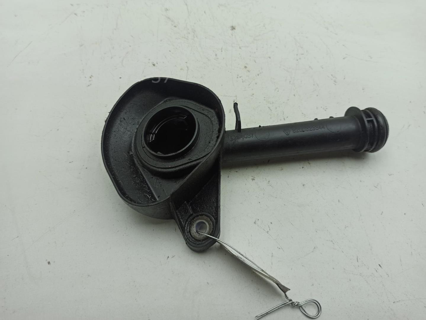 Маслозаливная горловина