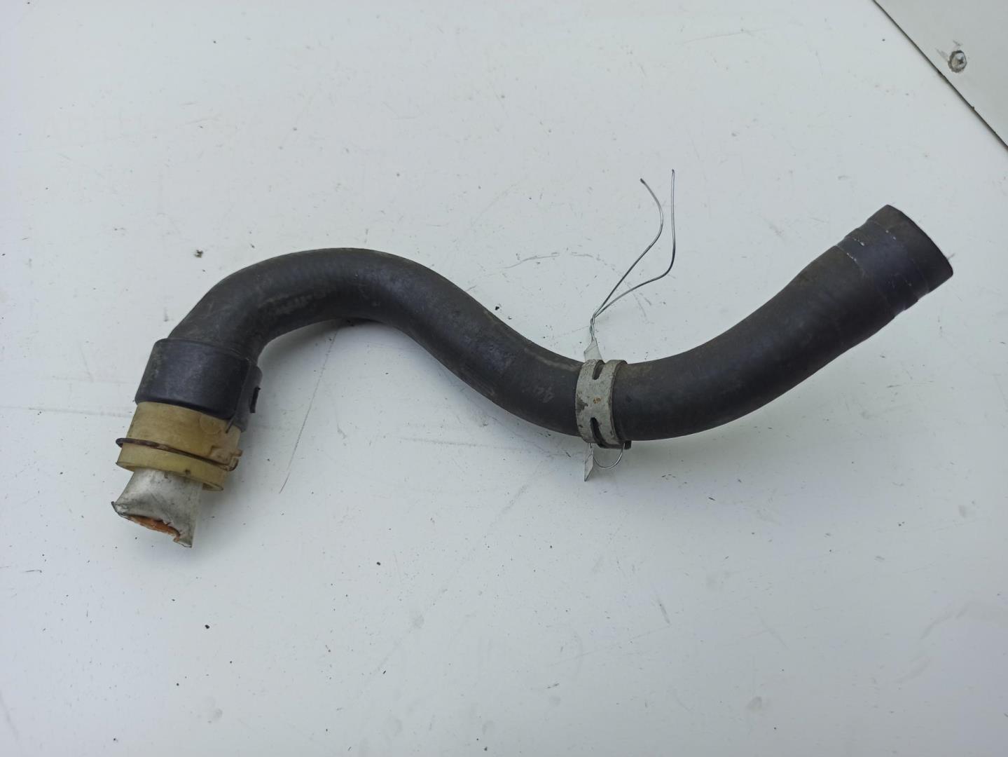 Патрубок отопителя