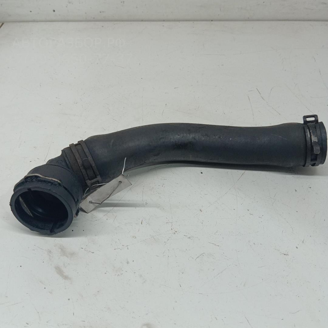 Патрубок радиатора