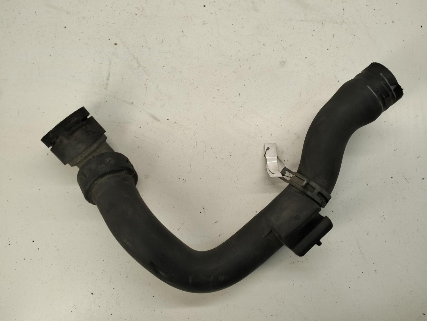 Патрубок радиатора