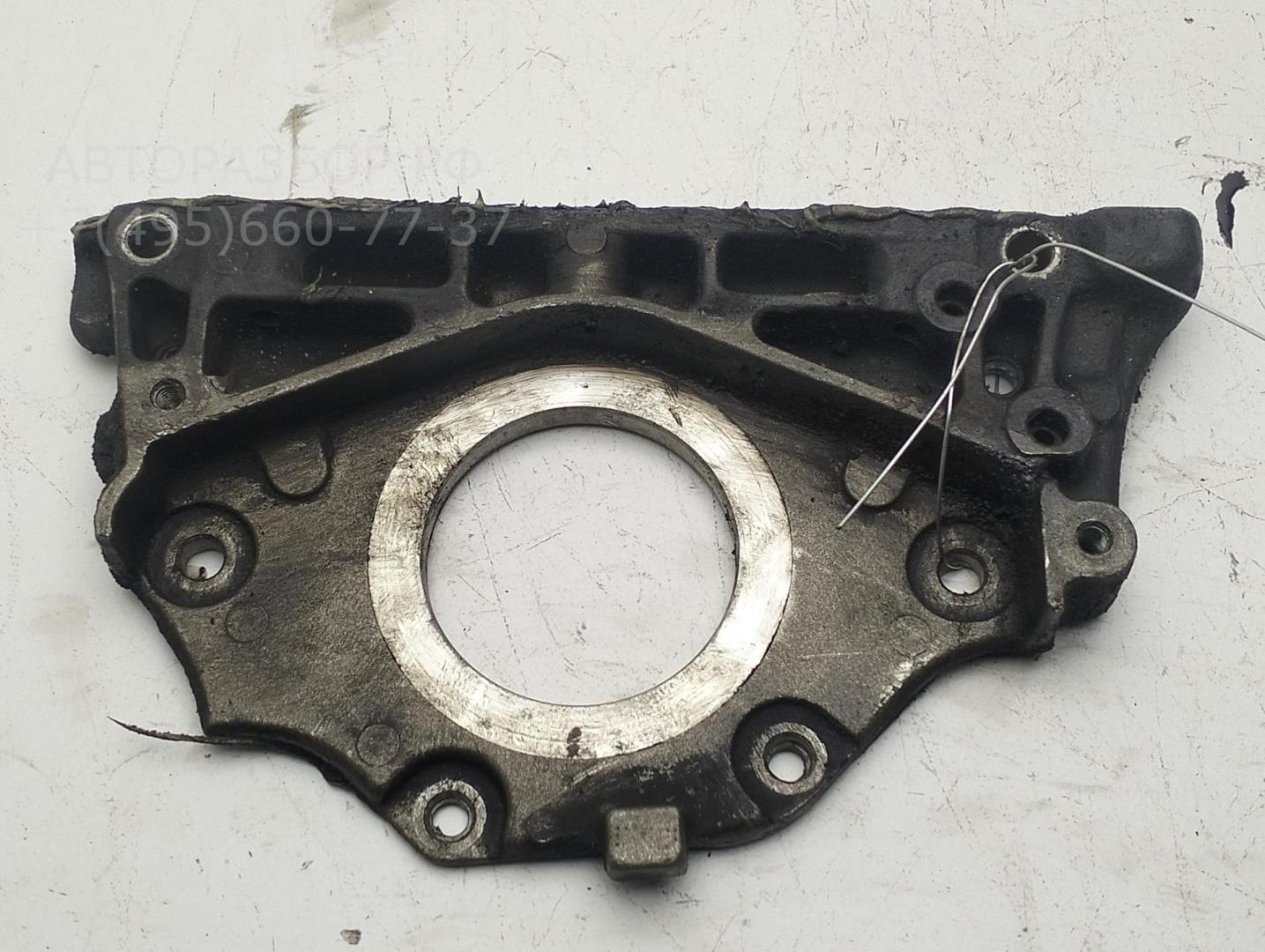 Крышка двигателя