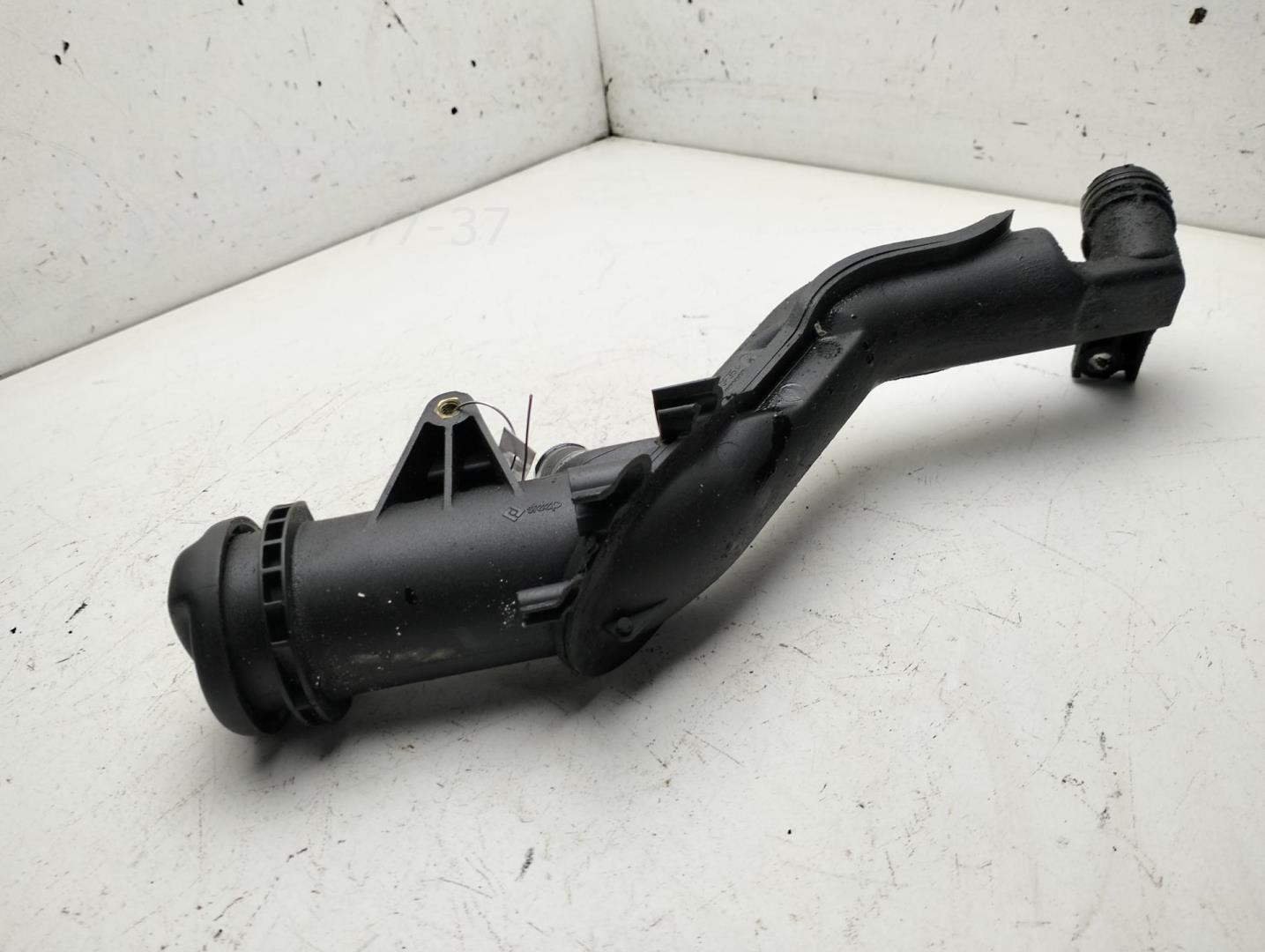 Маслозаливная горловина