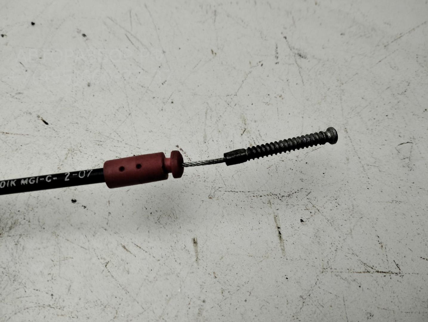 Трос открывания двери